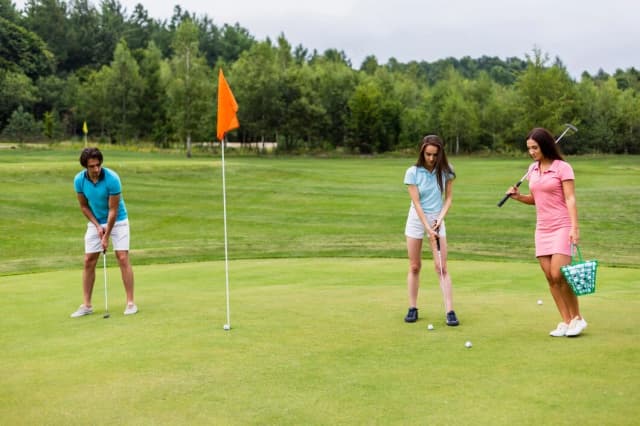 Mini Golf Greens (Putting Range) ⛳